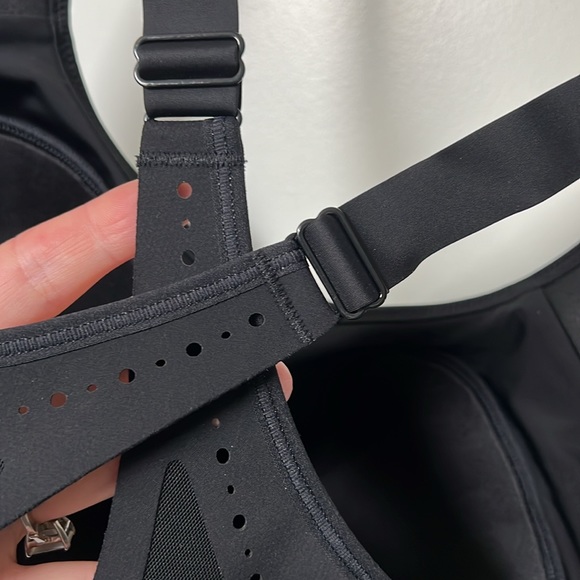 NWT Athleta Phenomena Sports Bra, 32DD - Picture 6 of 8